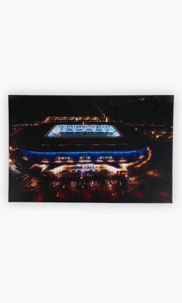 KSC Leinwand LED, Blau-Weiß, 100% Canvas, 60 x 40 x 2 cm, Hochwertiger Leinwanddruck mit beeindruckender Nachtaufnahme, Integrierte LED‑Beleuchtung für stimmungsvolle Effekte, Detailreiches Motiv des beleuchteten BBBank Wildpark, Schalter um das Licht an 