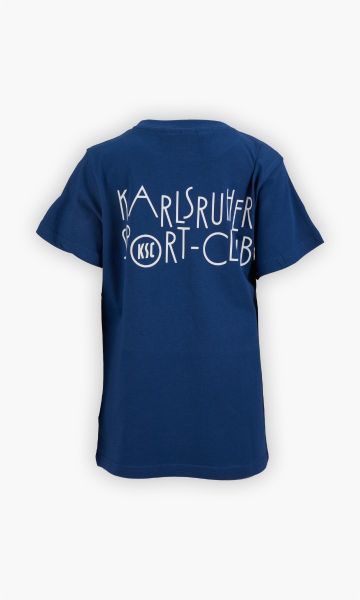 KSC T-Shirt, Navyblau, 100 % Baumwolle, KSC-Logo auf der Vorderseite, Karlsruher Sport-Club Schriftzug auf der Rückseite, Das ‚O‘ im Schriftzug ist als KSC-Logo gestaltet, Rundhalsausschnitt