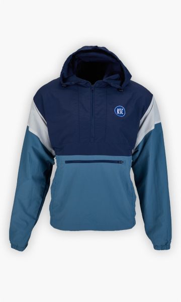 KSC Windbreaker, Hellblau, Navyblau, Weiß, 100 % Nylon, halber Reisverschluss, Reisverschlusstasche auf der Vorderseite, verstellbare Kapuze mit Kordelzug, elastische Ärmelabschlüsse, KSC-Logo