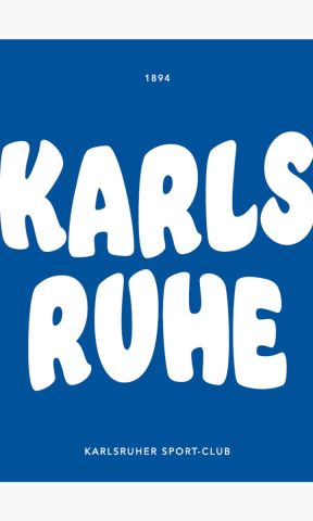 KSC Poster, Blau, 100% Papier, Großformatiger Schriftzug „KARLSRUHE“ im Wavy‑Design, Blauer Hintergrund mit weißer Typografie, Dezentes Gründungsjahr „1894“ im oberen Bereich, „Karlsruher Sport‑Club“ Schriftzug am unteren Rand