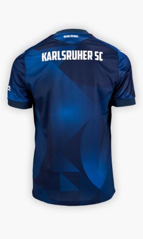KSC Trikot Ausweich 25-26, Stahlblau, 100% Polyester, glänzender Stoff, hellere und dunklere Farbverläufe in stahlblauen Farben,  KSC-Logo, "Meine Heimat." Schriftzug gestickt im Nacken, Rückennummer im Retro-Stil