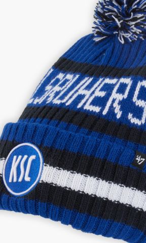 KSC Beanie, Blau-Weiß, Schwarz, Großer „Karlsruher SC“-Schriftzug in Weiß, Farblich passender Bommel, aufgesticktes KSC-Logo auf dem Umschlagrand