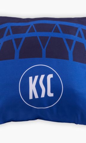 KSC Kissen, Blau, 100 % Polyester, 40x40 cm, mit stilisiertem Stadionmotiv, Großes KSC-Logo, Weiche, angenehme Oberfläche