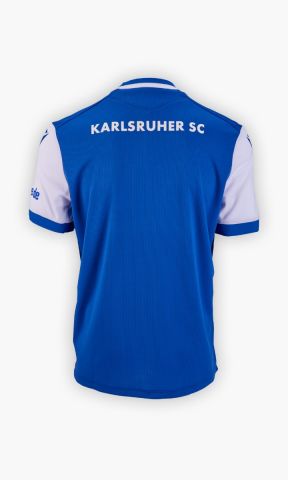 KSC Trikot Pokal Kids 25-26, Blau-Weiß, 100% Polyester, Pokaltrikot, Trikot vom DFB-Pokal 1955 und 1956 nachempfunden, mit weiß abgesetzter Rundhalsausschnitt, Ärmel in Weiß, KSC-Logo in Weiß, Meisterstern