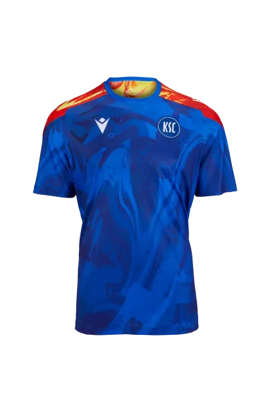 KSC Aufwärmshirt 25-26 Kids, Blau, 100% Polyester, Dynamisches Allover-Muster in Feueroptik in verschiedenen Blautönen, Schulterbereich mit auffälliger Flammenstruktur in Orange-Gelb, KSC-Logo, Meine Heimat Schriftzug im Nacken, Karlsruher SC Flock