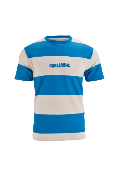 KSC T-Shirt, Blau-Weiß, 100% Bio-Baumwolle, Wavy-Kollektion, „KARLSRUHE“-Schriftzug in Wavy‑Typografie auf der Front, Streifendesign in Blau und Weiß, Rundhalsausschnitt